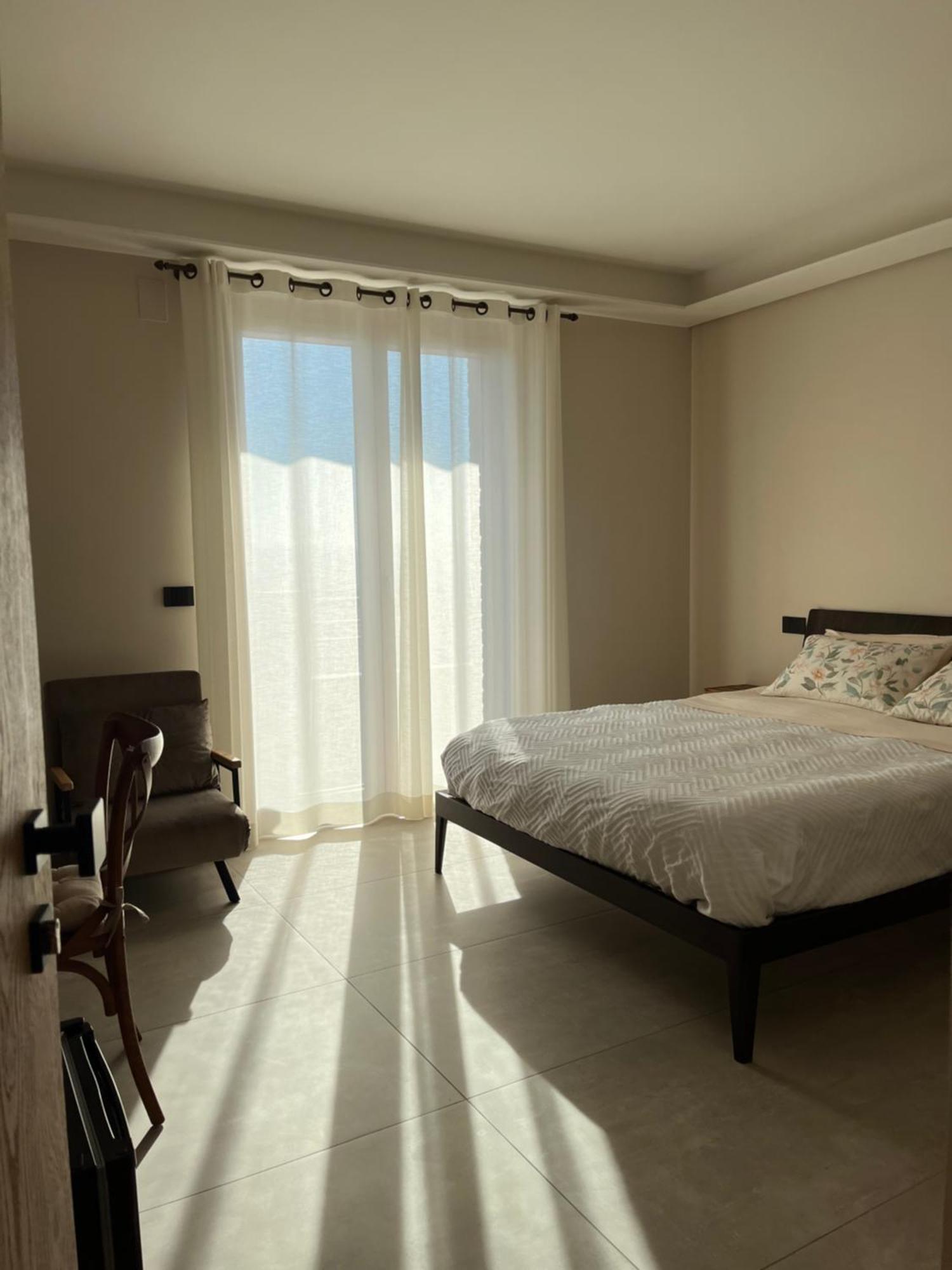 Seta Luxury Apartment Розето дели Абруци Екстериор снимка