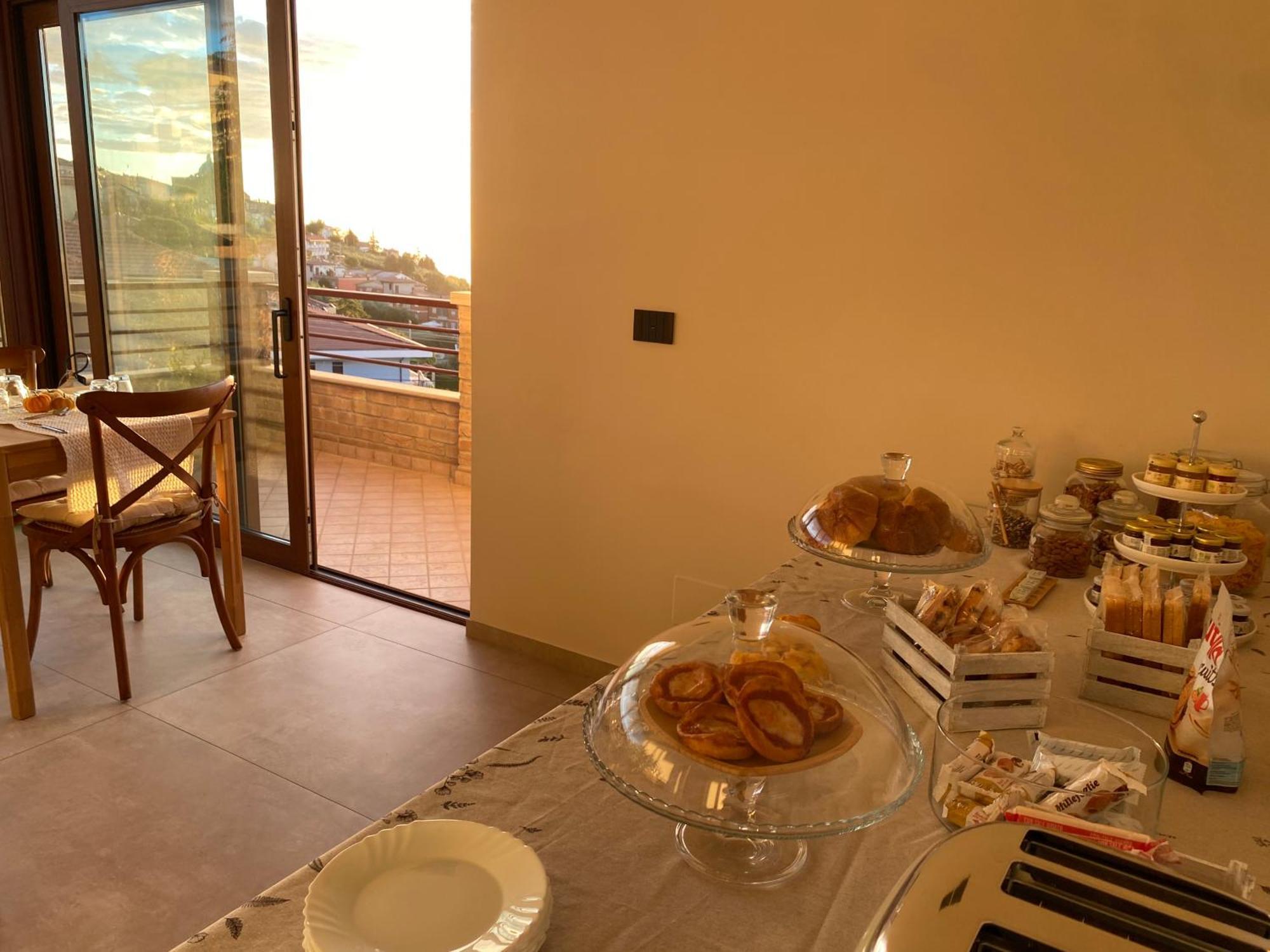 Seta Luxury Apartment Розето дели Абруци Екстериор снимка