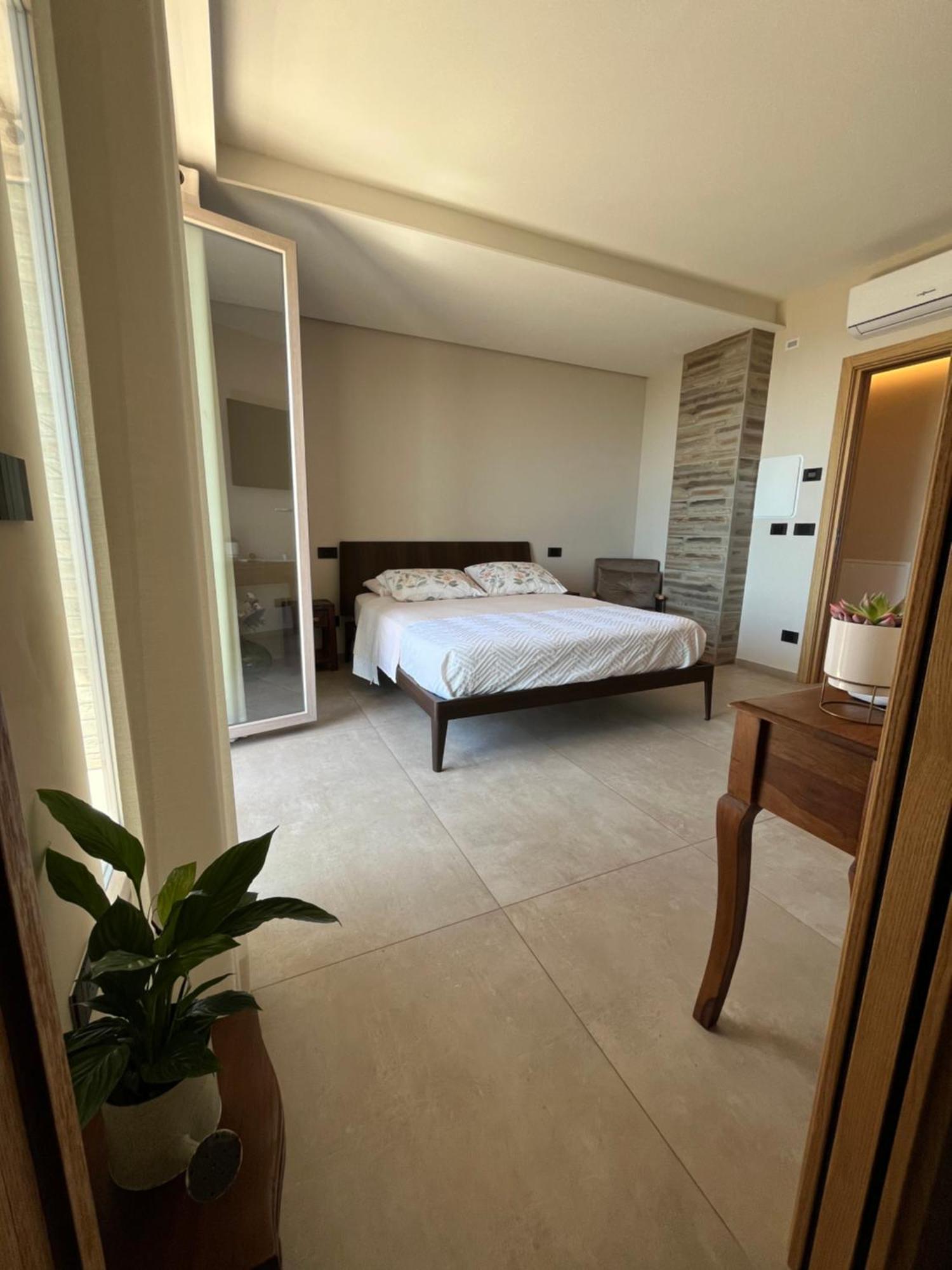 Seta Luxury Apartment Розето дели Абруци Екстериор снимка