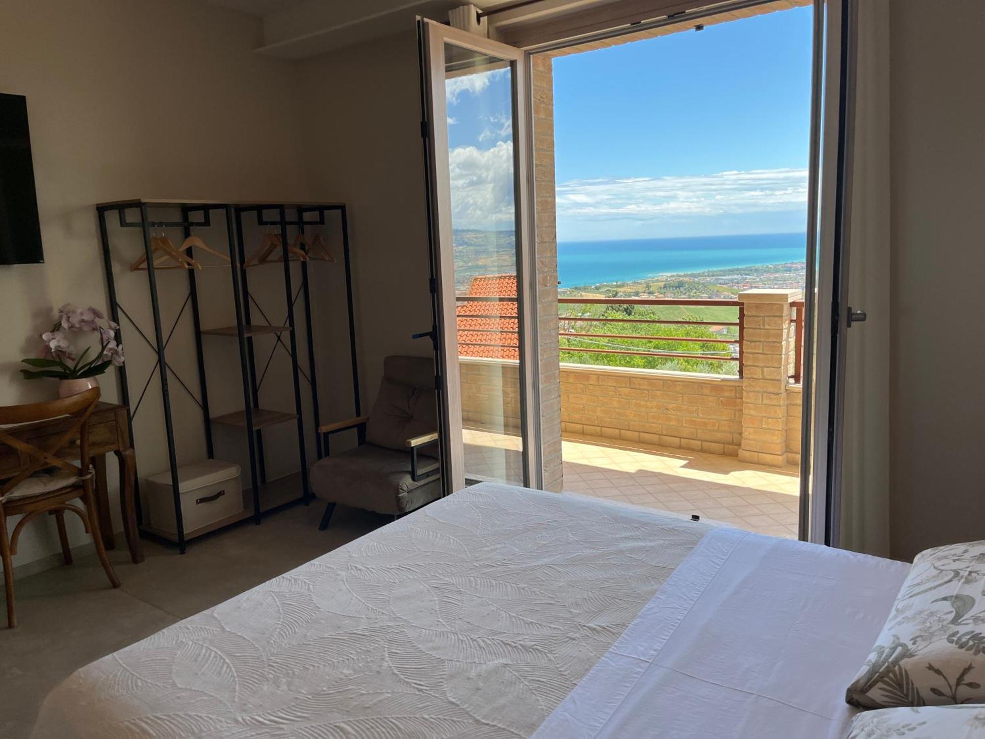 Seta Luxury Apartment Розето дели Абруци Екстериор снимка
